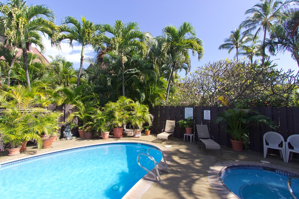 Kihei Resort pool & hot tub