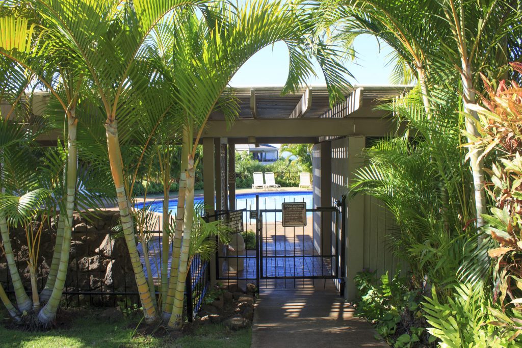 Pool gate