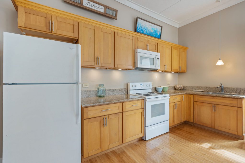 Full Kitchen