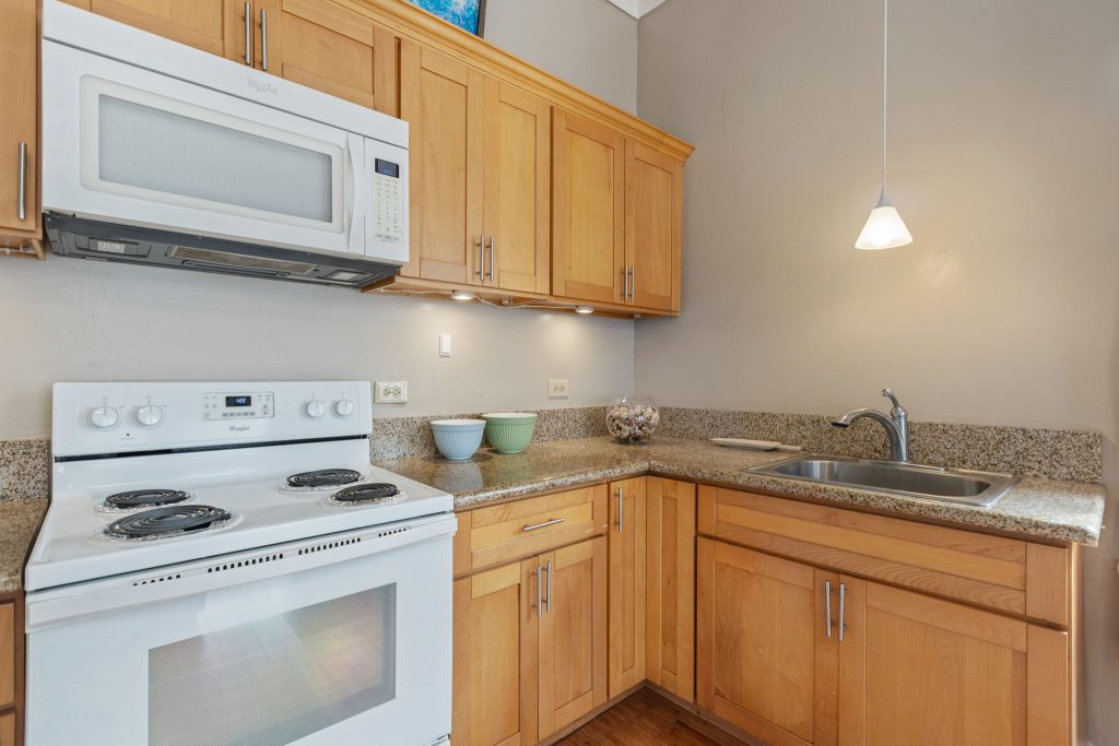 Full Kitchen